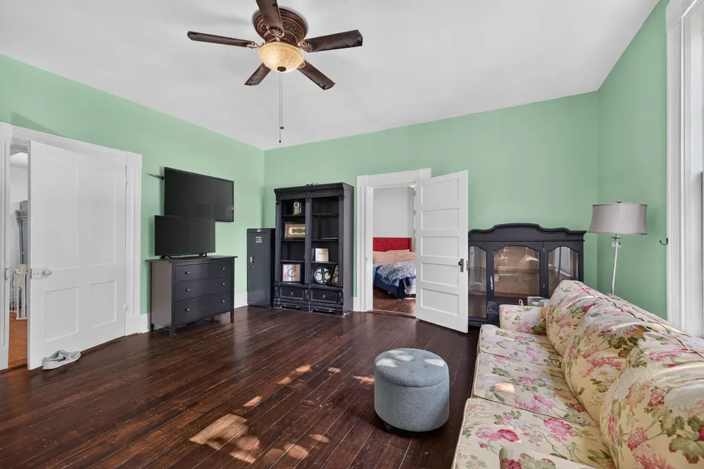 414 N Main Street Harrodsburg KY 40330