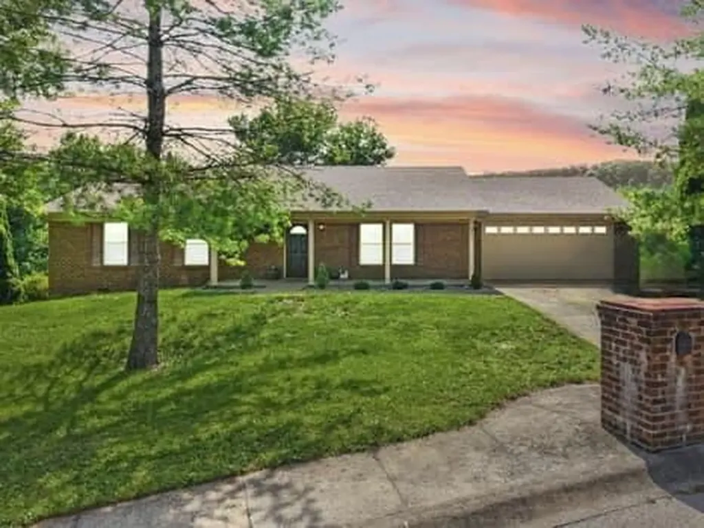 201 Pinecrest Court Berea KY 40403
