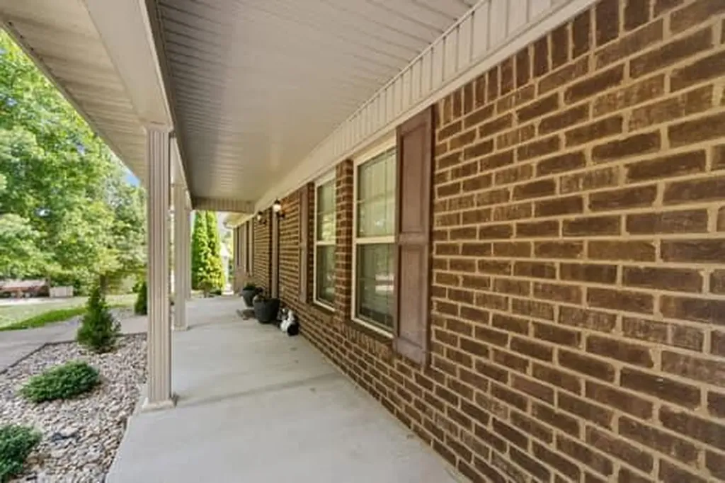 201 Pinecrest Court Berea KY 40403