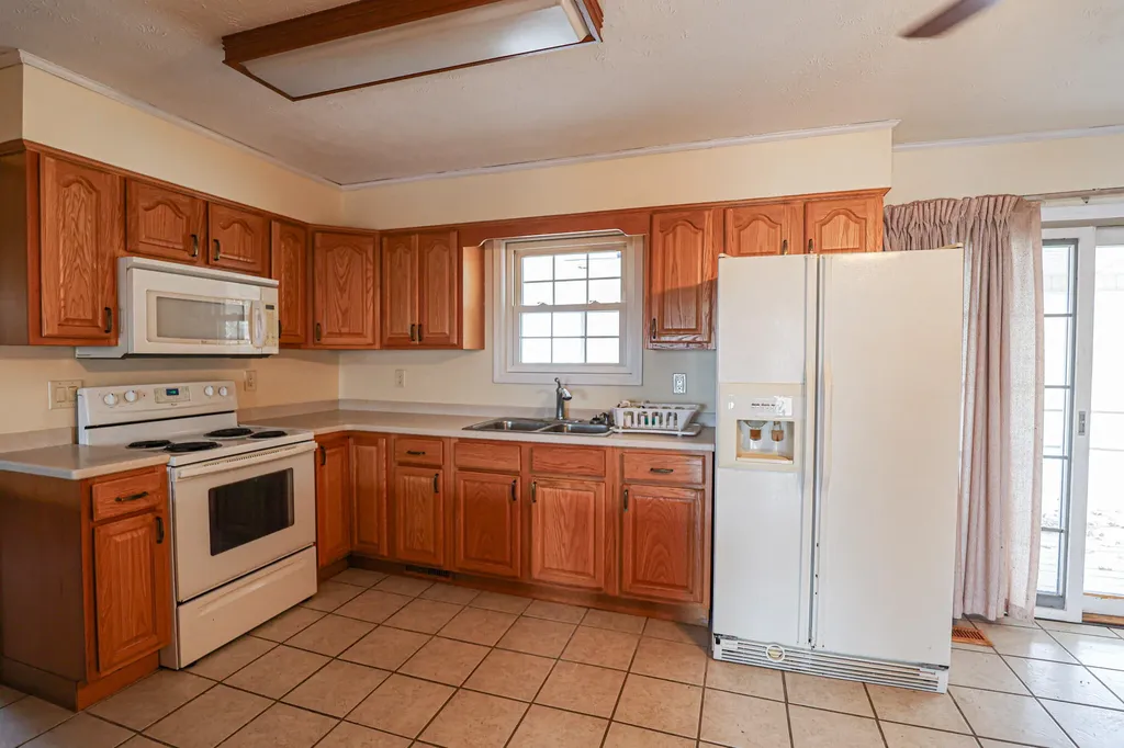 178 Lawson Lane Benton KY 42025