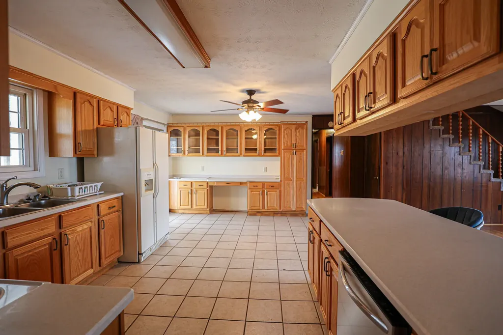 178 Lawson Lane Benton KY 42025