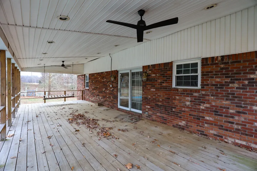 178 Lawson Lane Benton KY 42025