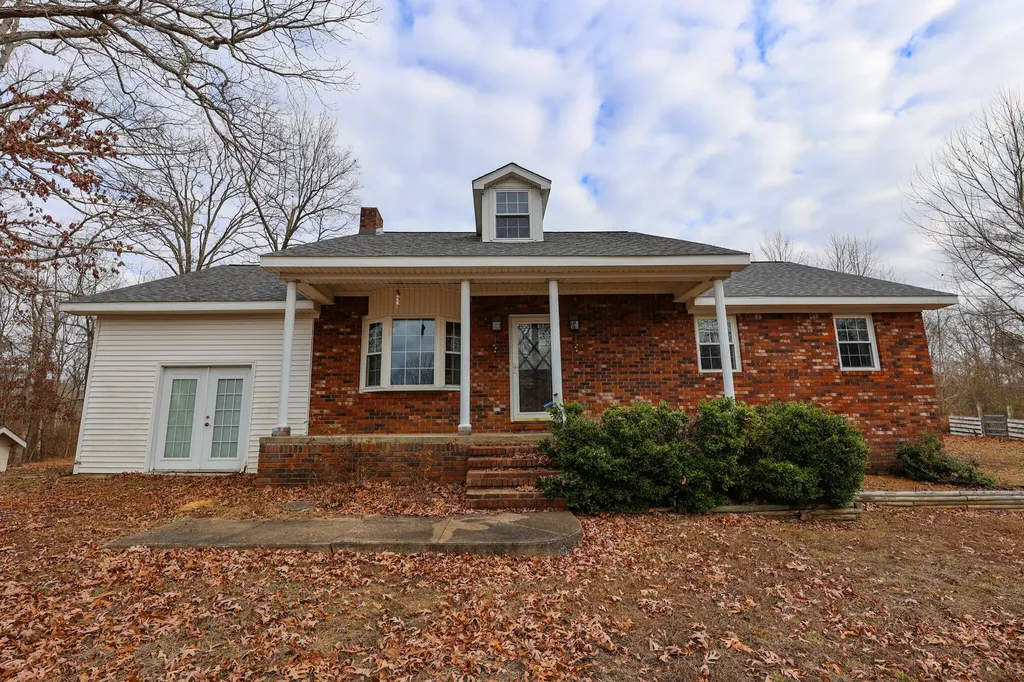 178 Lawson Lane Benton KY 42025
