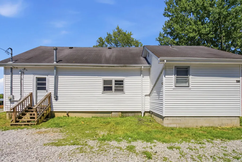 3043 Poosey Ridge Road Richmond KY 40475