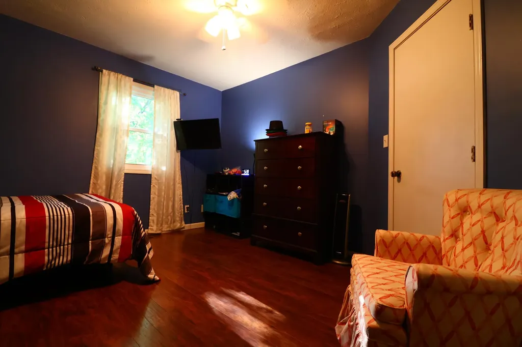 2120 Knob Hill Drive Paducah KY 42003