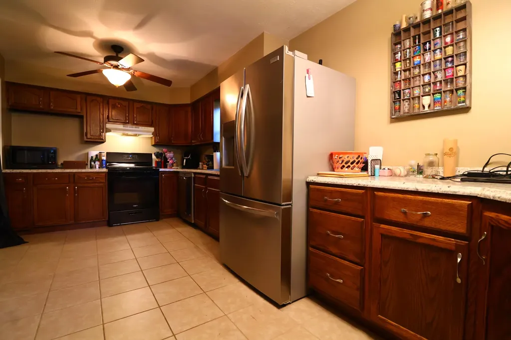 2120 Knob Hill Drive Paducah KY 42003