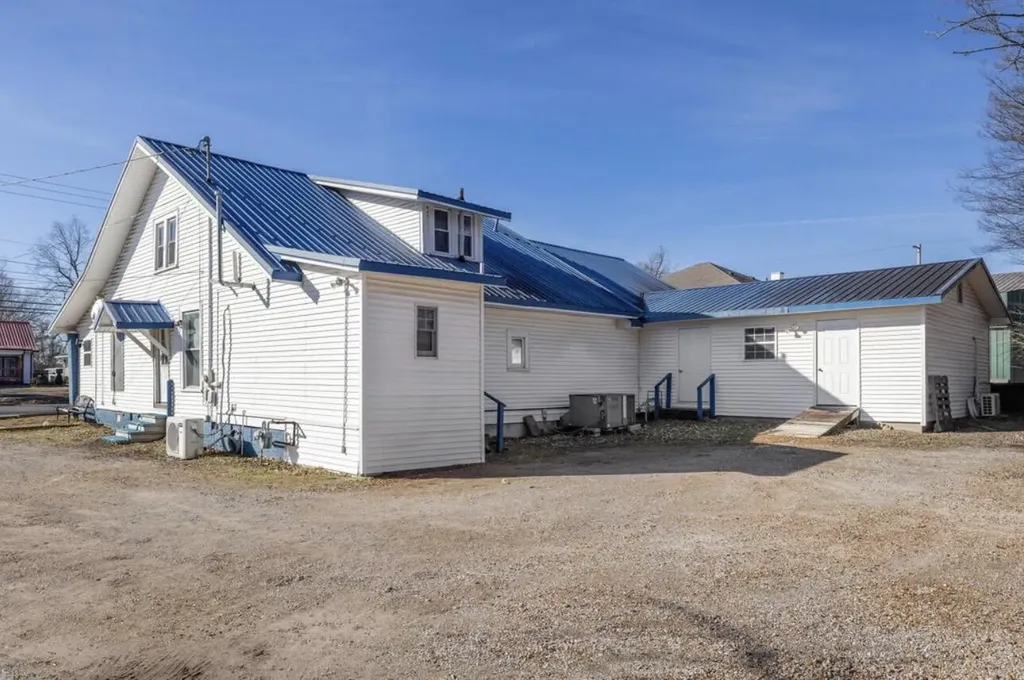 1023 W Broadway Mayfield KY 42066