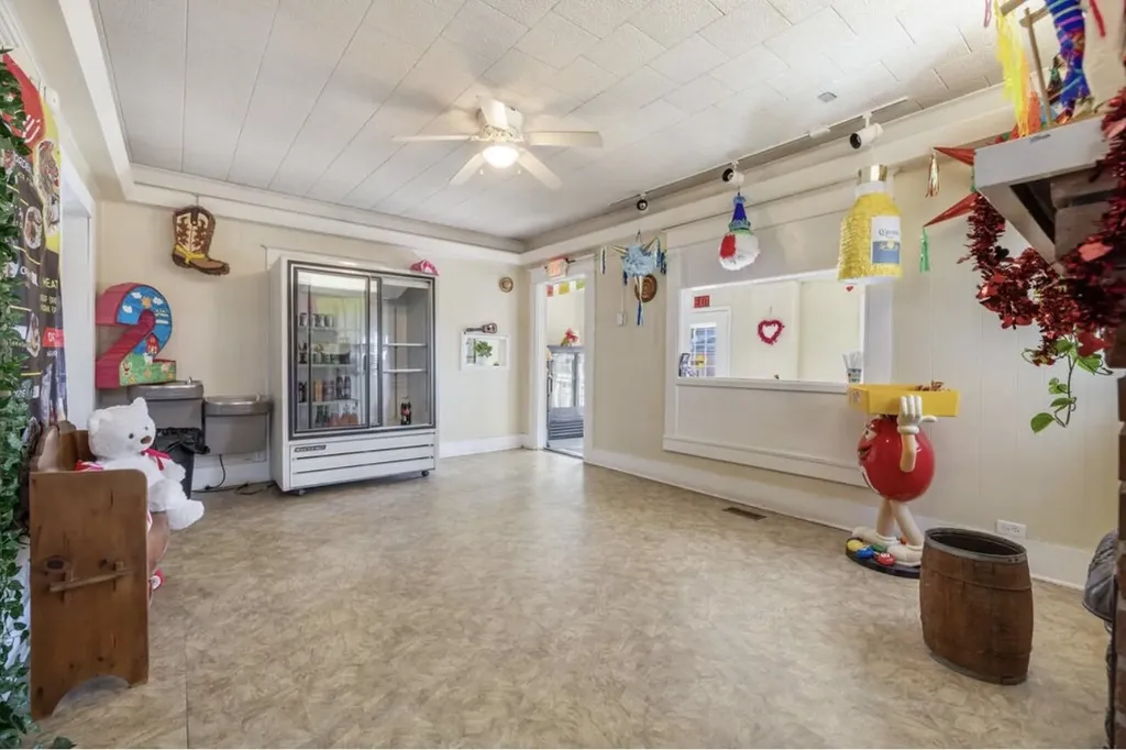 1023 W Broadway Mayfield KY 42066