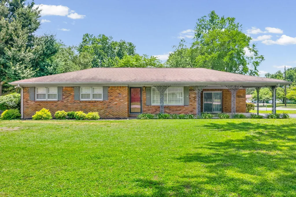 301 Donna Drive Hopkinsville KY 42240