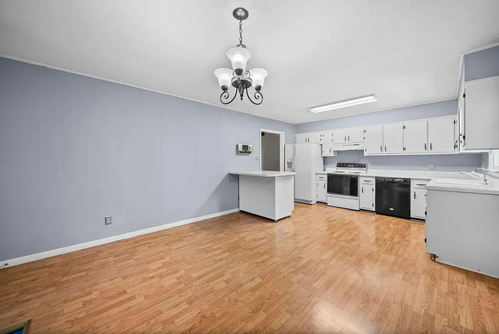 301 Donna Drive Hopkinsville KY 42240