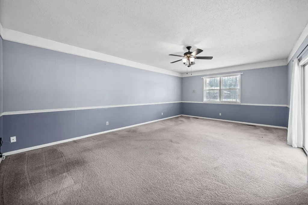 301 Donna Drive Hopkinsville KY 42240