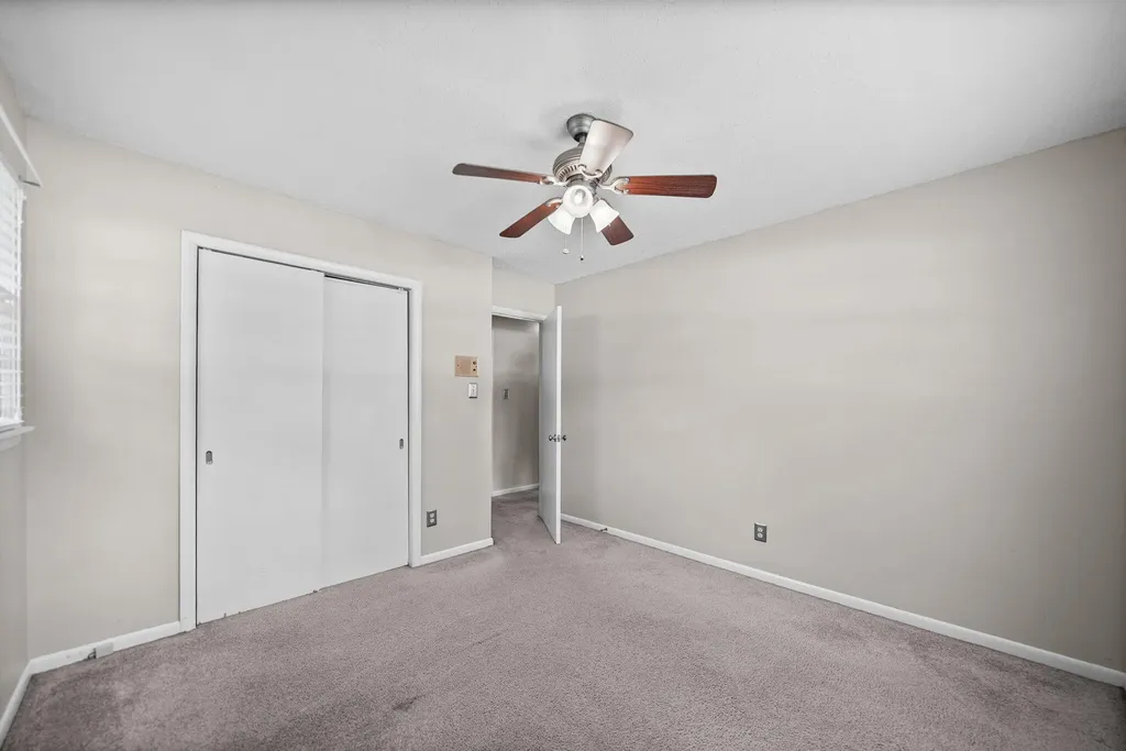 301 Donna Drive Hopkinsville KY 42240
