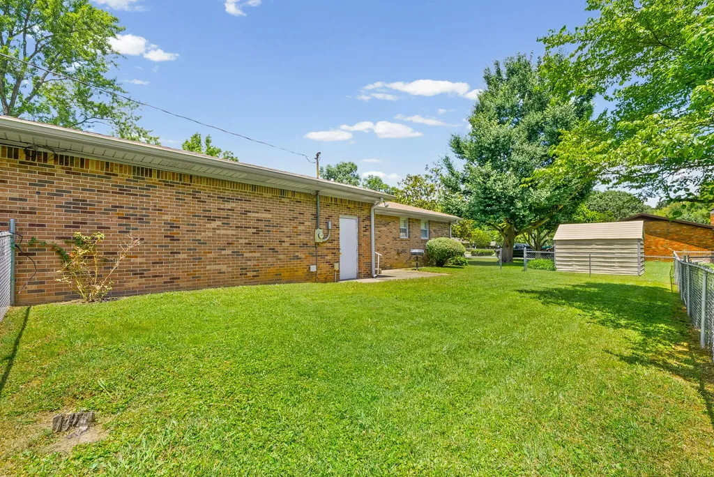 301 Donna Drive Hopkinsville KY 42240