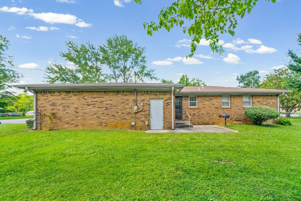 301 Donna Drive Hopkinsville KY 42240
