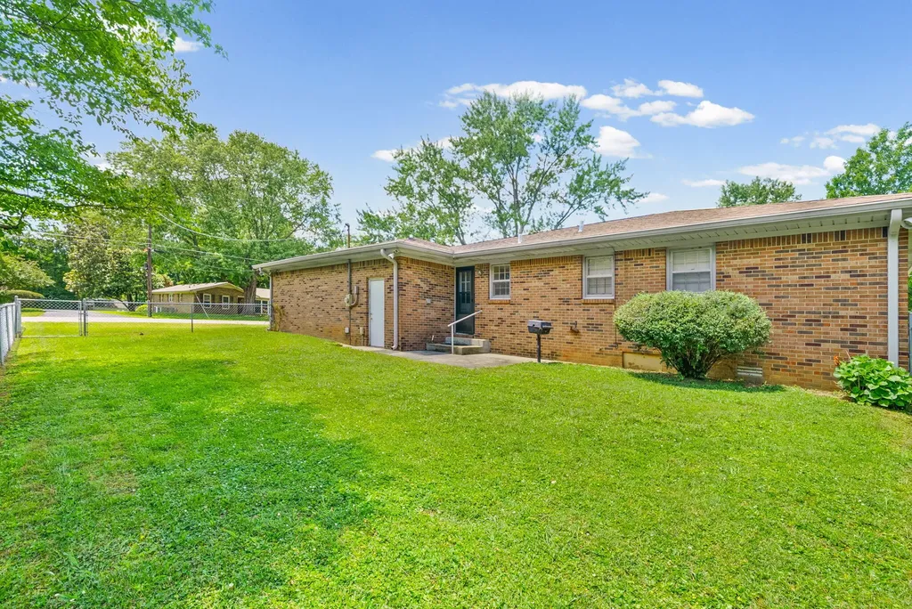 301 Donna Drive Hopkinsville KY 42240
