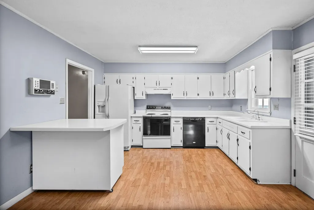 301 Donna Drive Hopkinsville KY 42240