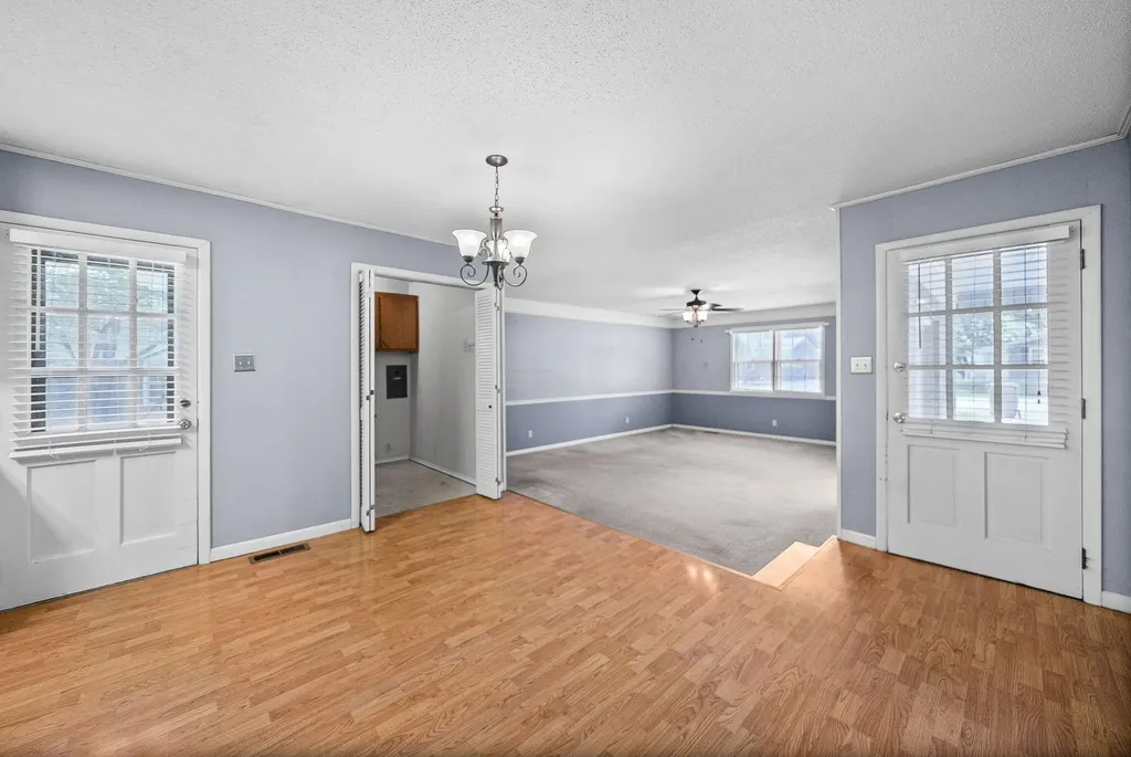 301 Donna Drive Hopkinsville KY 42240