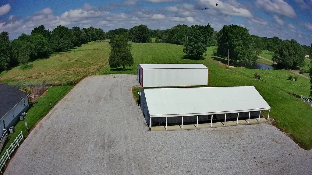 1851 U.s. 641 Benton KY 42025