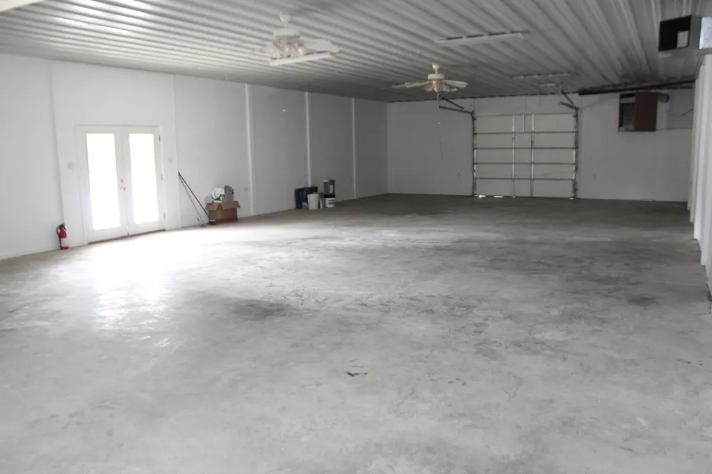 1851 U.s. 641 Benton KY 42025