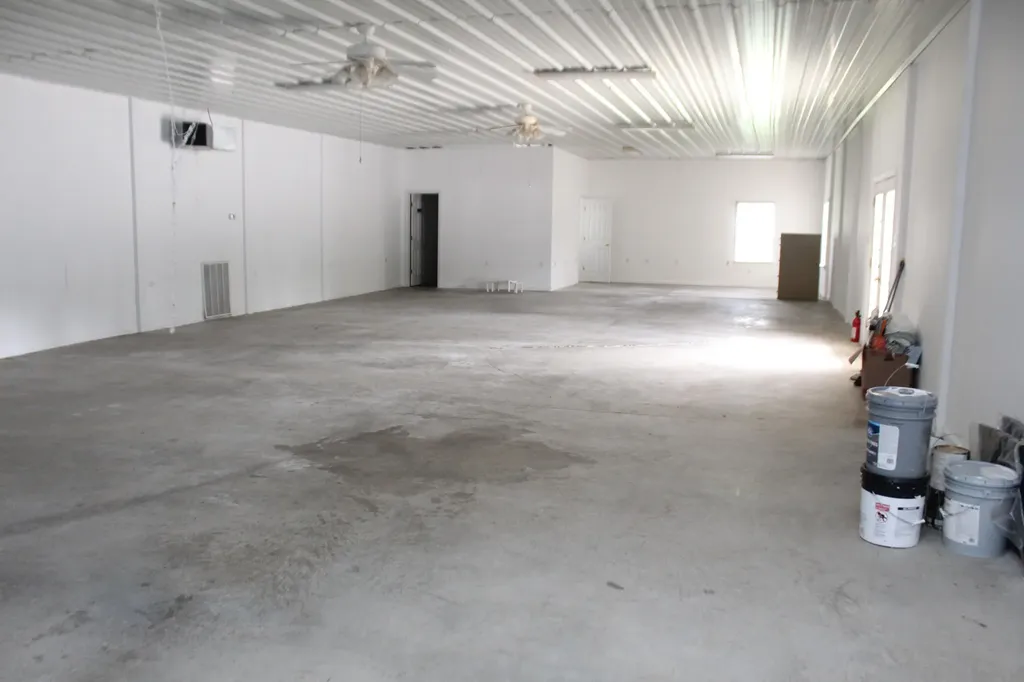 1851 U.s. 641 Benton KY 42025