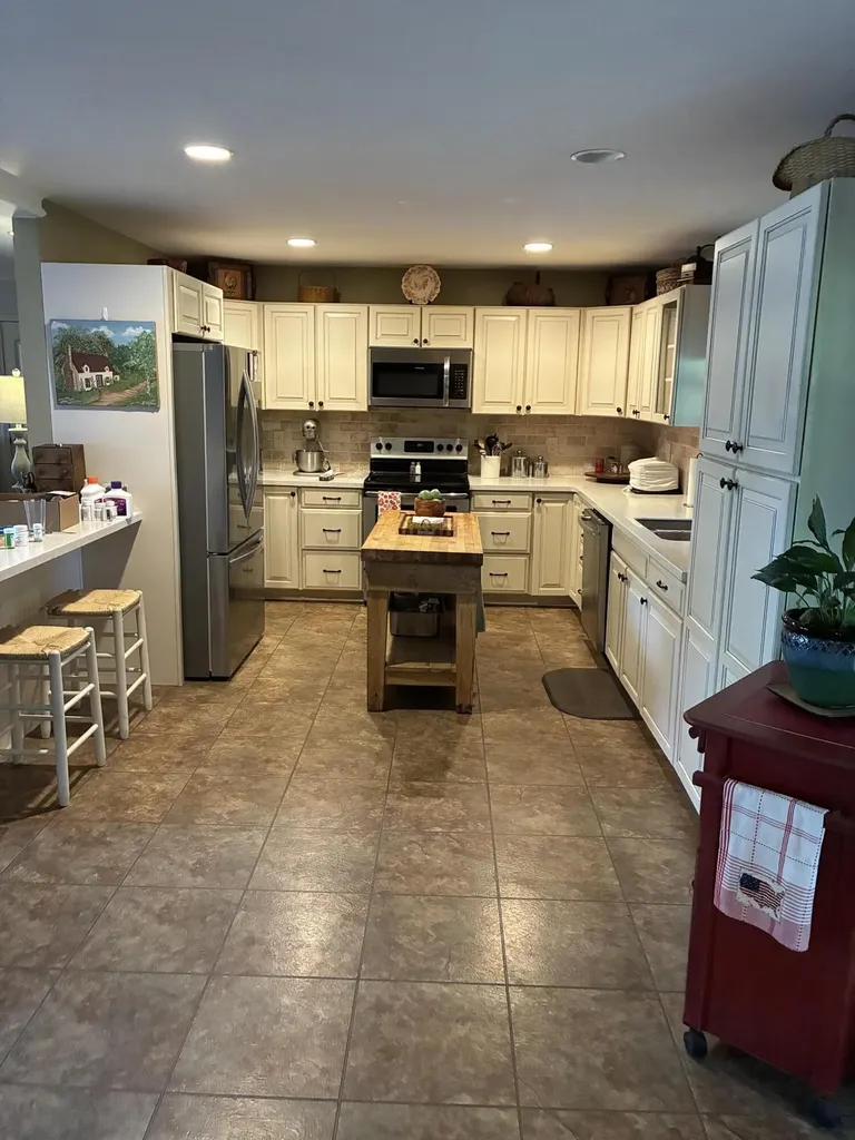 432 Blue River Road Cadiz KY 42211