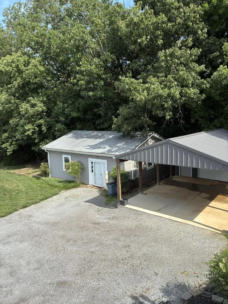 432 Blue River Road Cadiz KY 42211