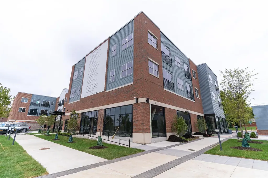 576 E Third Lexington KY 40508