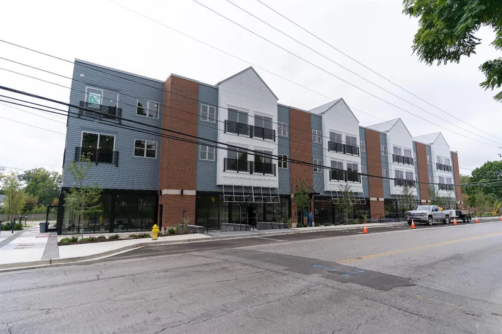576 E Third Lexington KY 40508