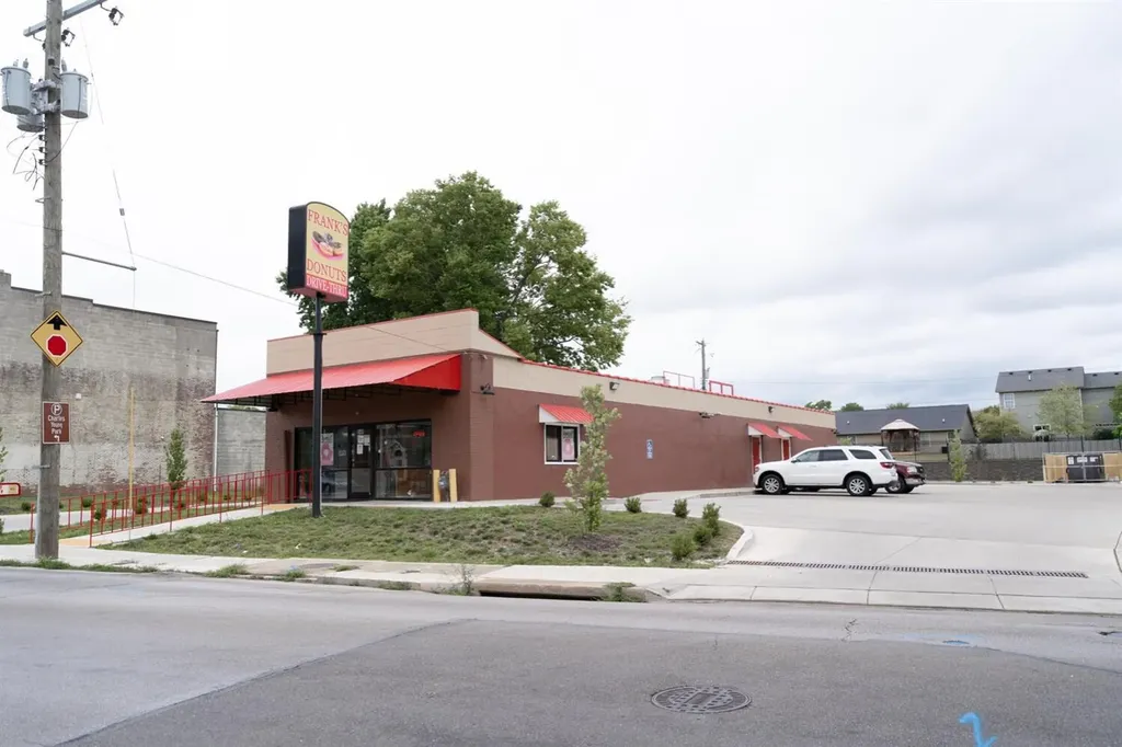 576 E Third Lexington KY 40508
