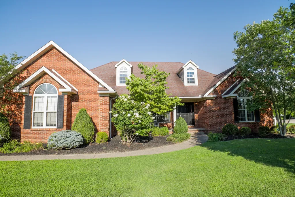965 E Count Fleet Circle Danville KY 40422