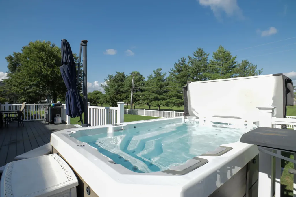 965 E Count Fleet Circle Danville KY 40422