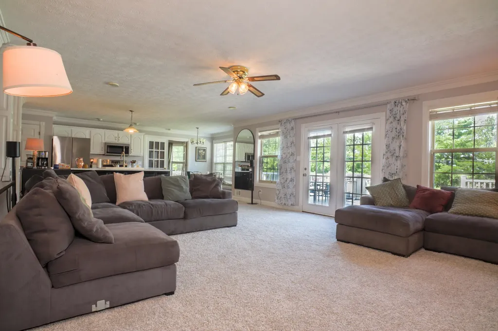 965 E Count Fleet Circle Danville KY 40422