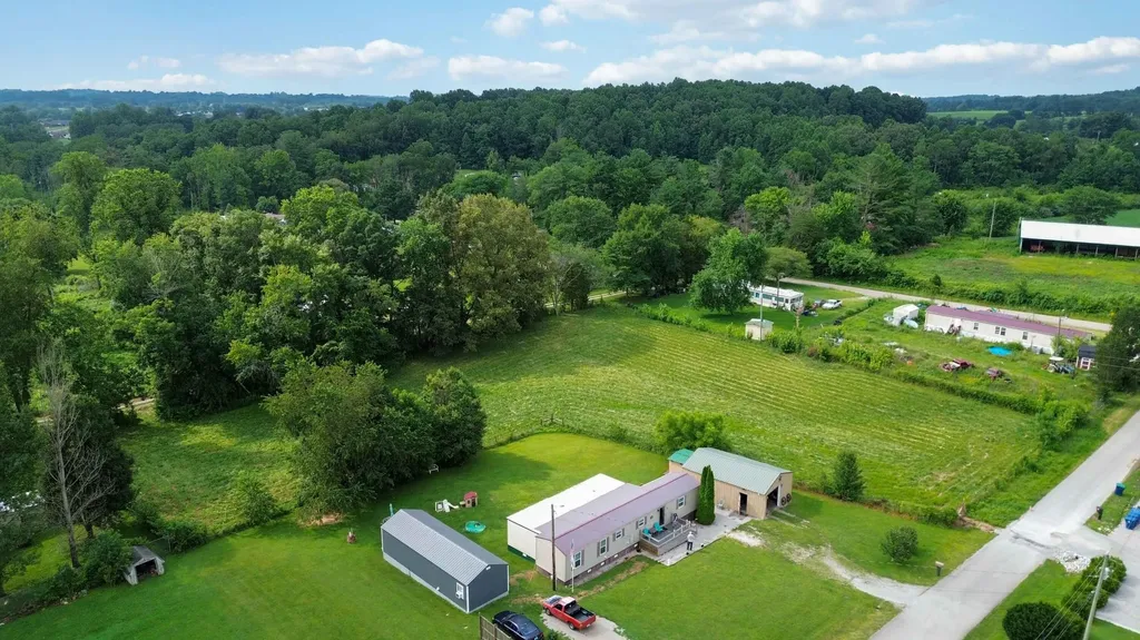 8 Daniels Drive Eubank KY 42567
