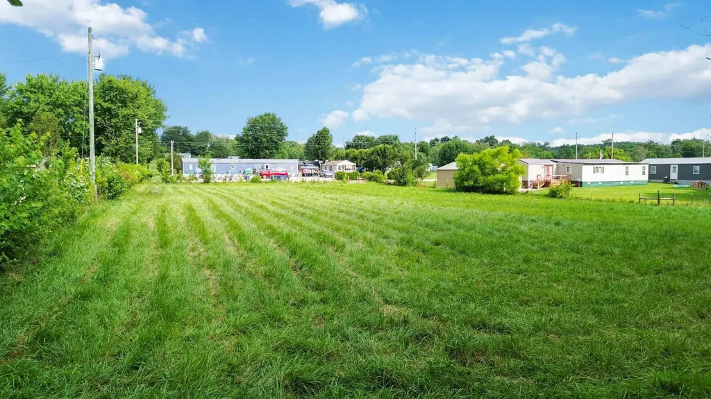 8 Daniels Drive Eubank KY 42567
