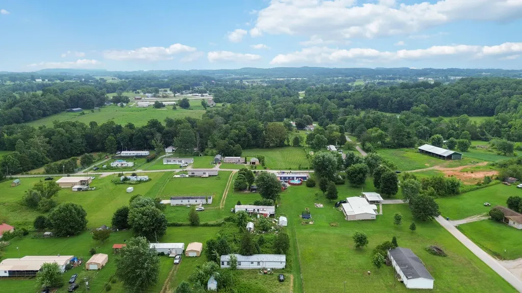 8 Daniels Drive Eubank KY 42567