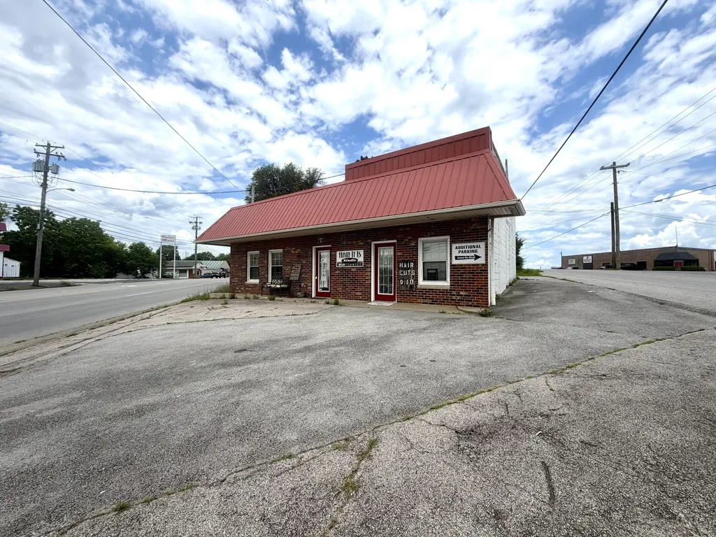 723 N College Street Harrodsburg KY 40330