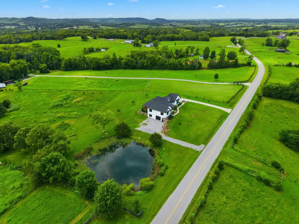 1793 Kentucky Highway 1770 Stanford KY 40484