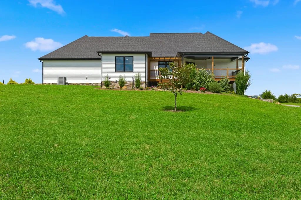 1793 Kentucky Highway 1770 Stanford KY 40484