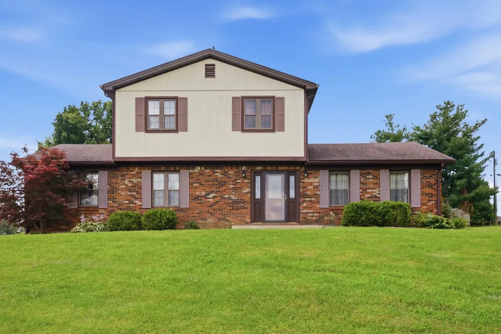 24 Ashlock Drive Lancaster KY 40444