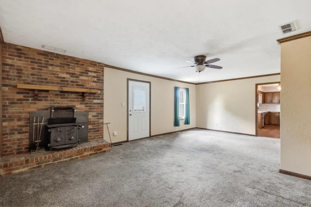 24 Ashlock Drive Lancaster KY 40444