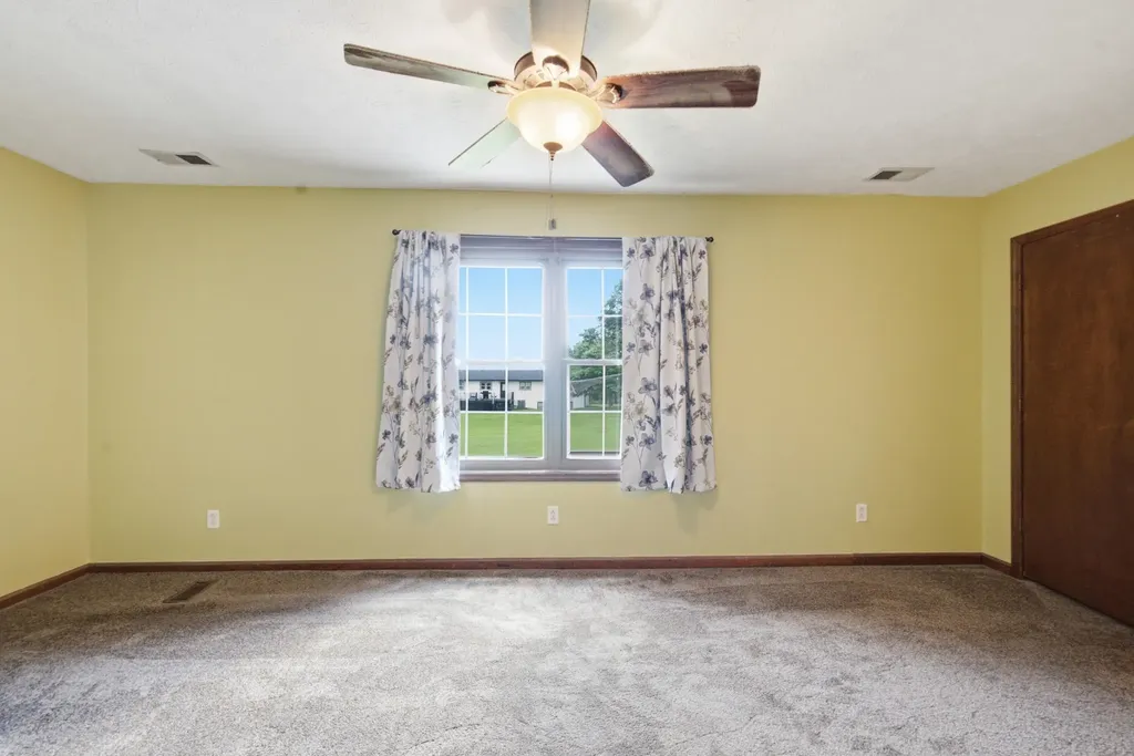 24 Ashlock Drive Lancaster KY 40444