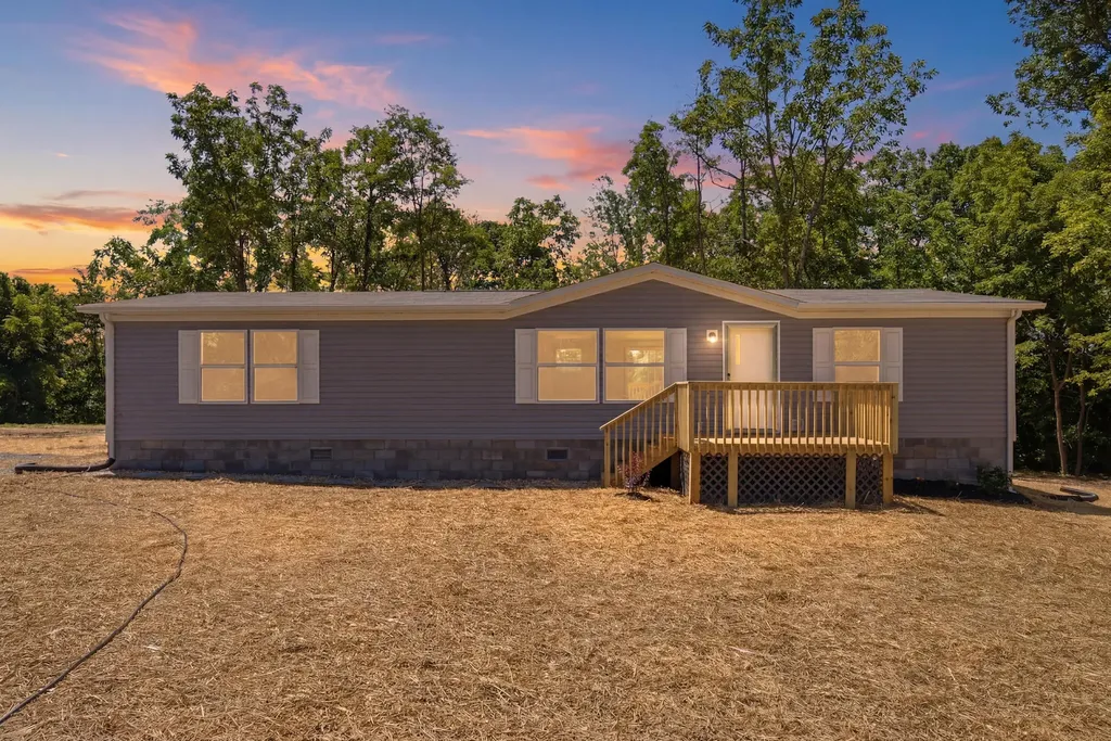 1235 Ky-328 Waynesburg KY 40489