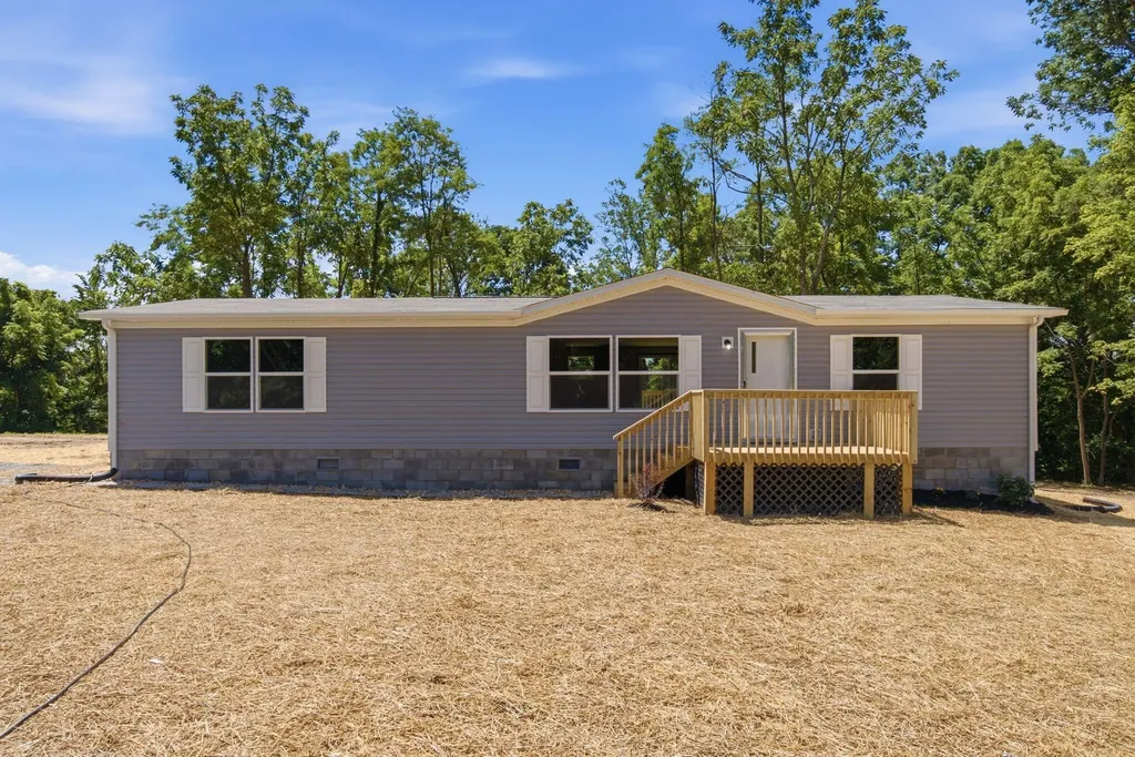 1235 Ky-328 Waynesburg KY 40489