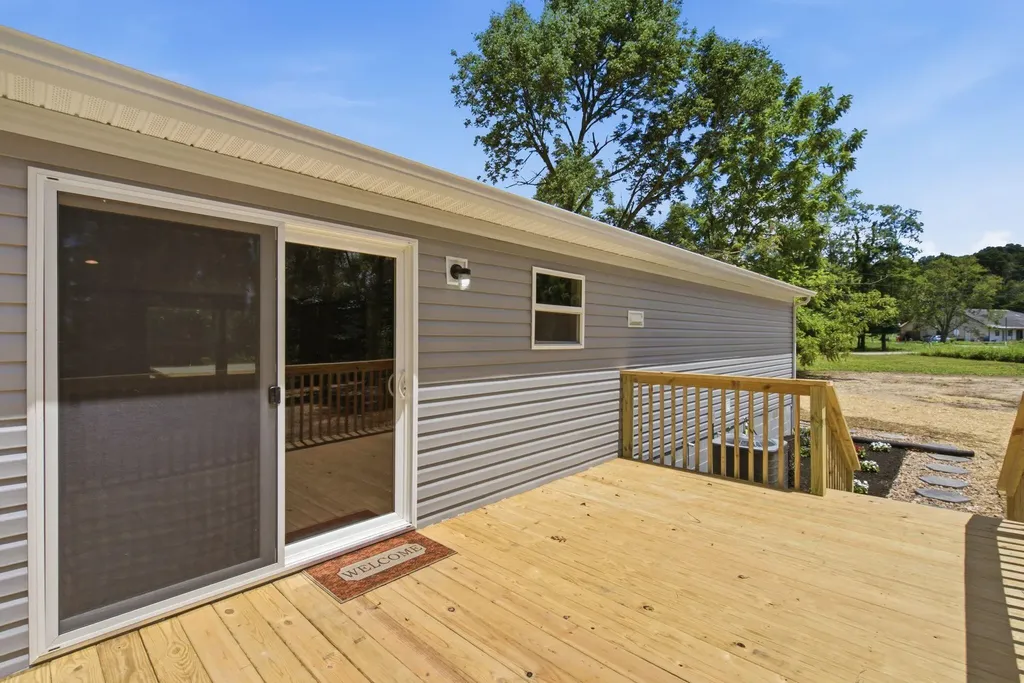 1235 Ky-328 Waynesburg KY 40489
