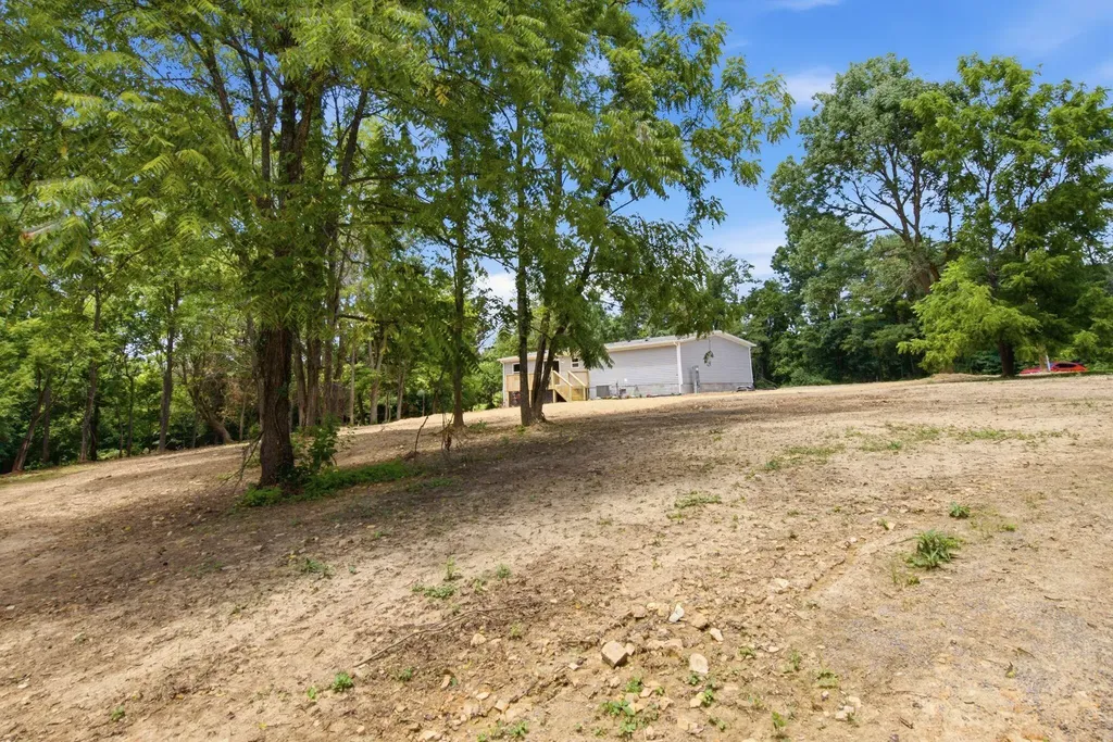 1235 Ky-328 Waynesburg KY 40489