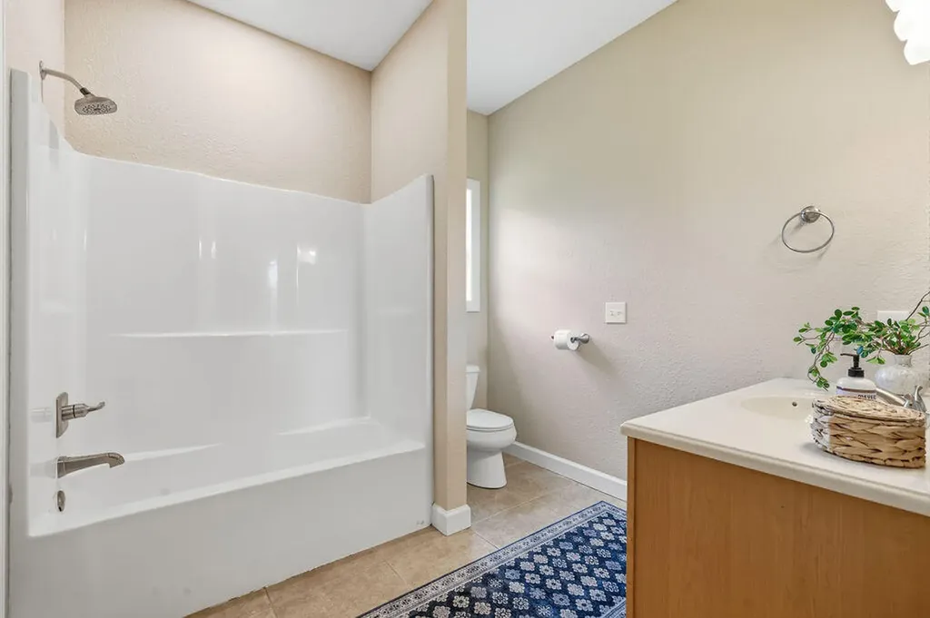 64 Drew Drive Murray KY 42071