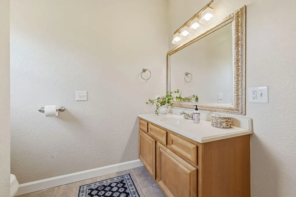 64 Drew Drive Murray KY 42071