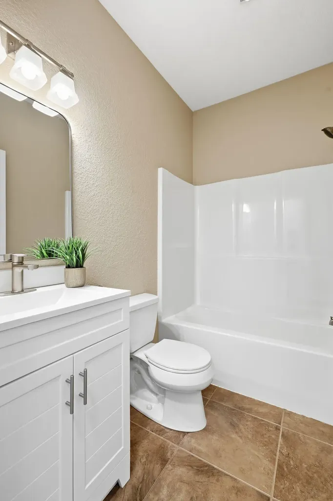 64 Drew Drive Murray KY 42071