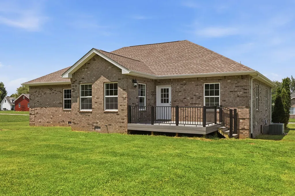 64 Drew Drive Murray KY 42071