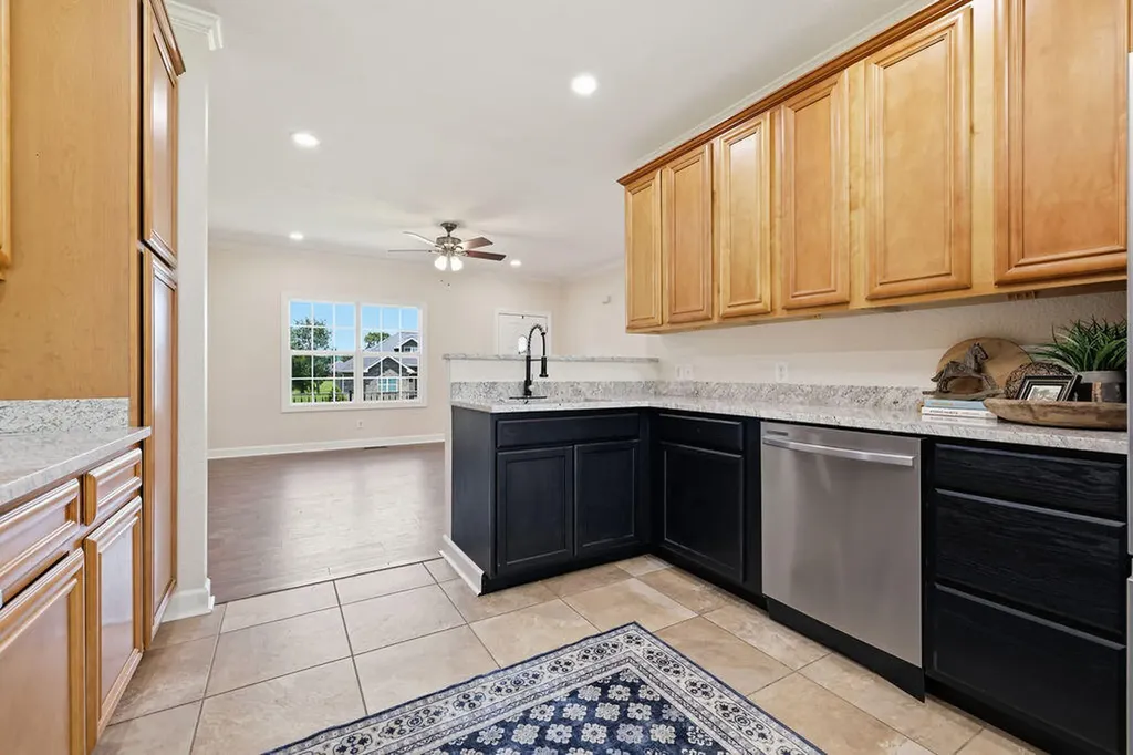 64 Drew Drive Murray KY 42071